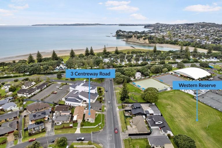 Photo of property in 3 Centreway Road, Orewa, 0931