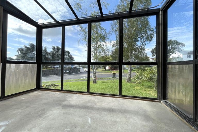 Photo of property in 2/21 Highland Park Drive, Highland Park, Auckland, 2010