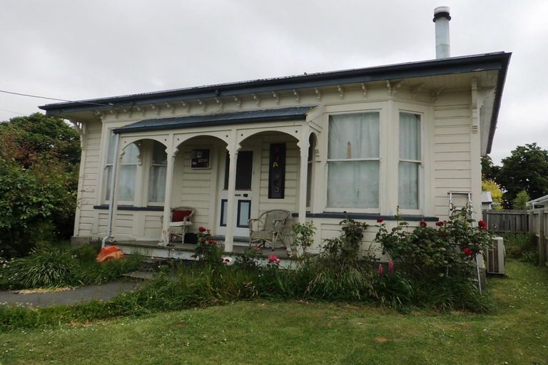 Photo of property in 1 Seddon Street, Temuka, 7920