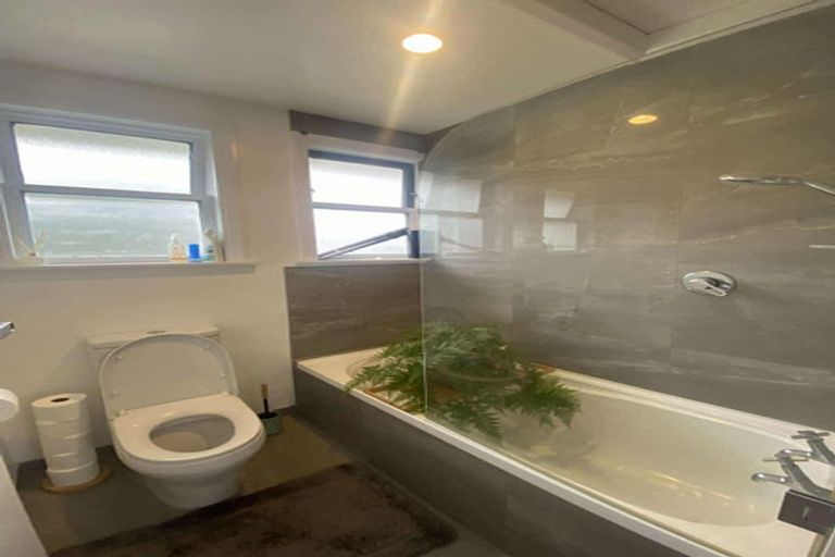 Photo of property in 2 Grosvenor Street, Redwood, Christchurch, 8051