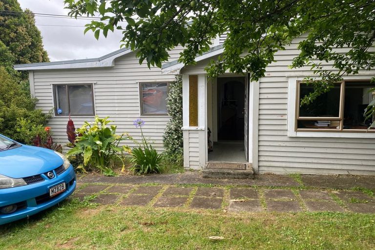 Photo of property in 1/12 Willis Street, Torbay, Auckland, 0630