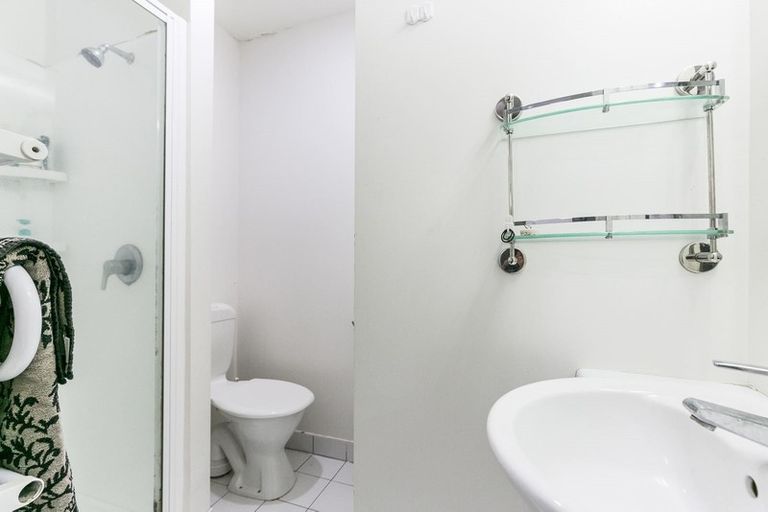 Photo of property in Terrace Garden Apartments, 2d/120 The Terrace, Wellington Central, Wellington, 6011