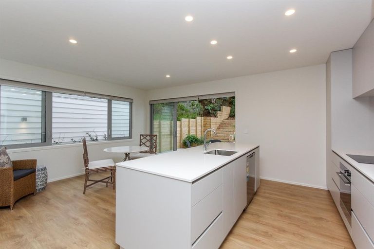 Photo of property in 4 Mackillop Way, Brooklands, New Plymouth, 4310