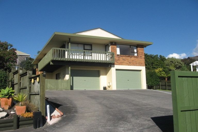 Photo of property in 72 Dalwhinnie Parade, Highland Park, Auckland, 2010