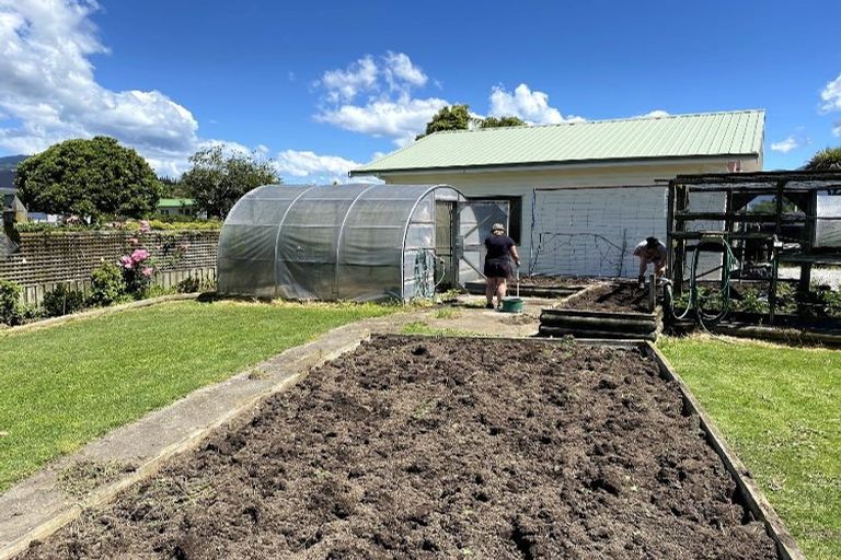 Photo of property in 105a Abel Tasman Drive, Takaka, 7183