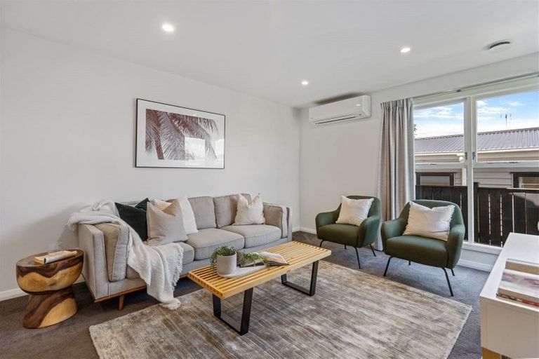 Photo of property in 3 Ussher Place, Pakuranga Heights, Auckland, 2010