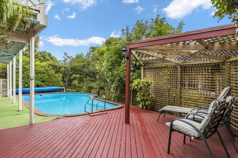 Photo of property in 32 Danbury Drive, Torbay, Auckland, 0630