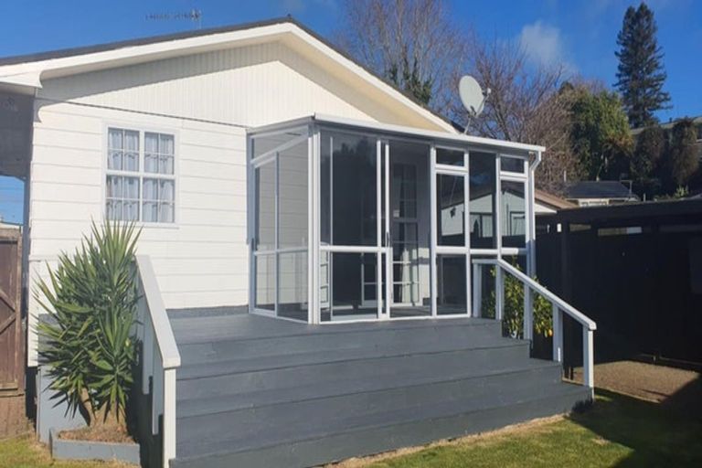 Photo of property in 323 Malfroy Road, Pomare, Rotorua, 3015