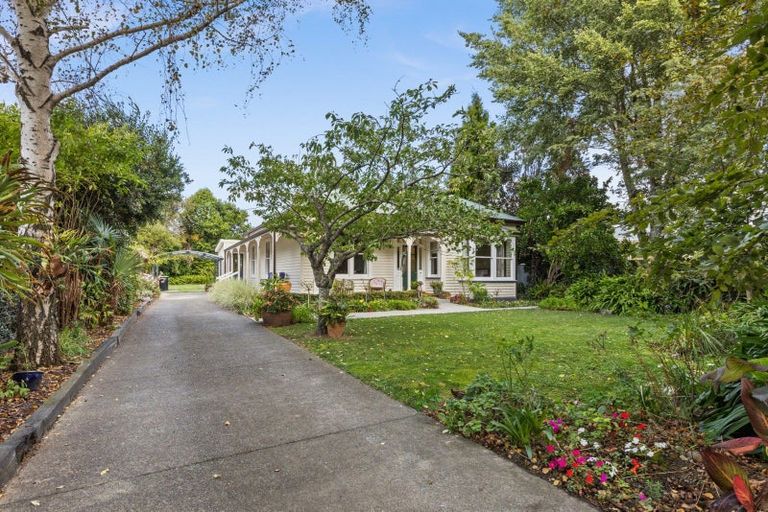 Photo of property in 11 Bowling Road, Greenmeadows, Napier, 4112