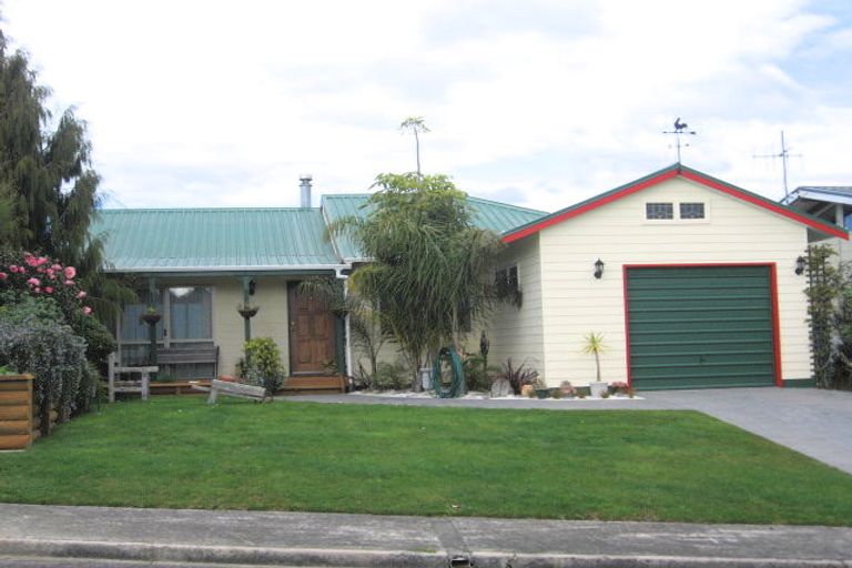 Photo of property in 36 Tairua Heights, Tairua, 3508