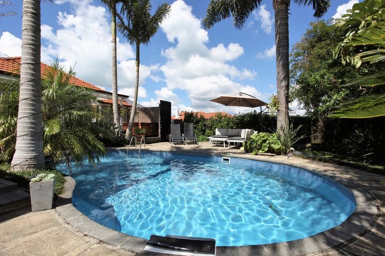 Photo of property in 4 Achilles Crescent, Narrow Neck, Auckland, 0624