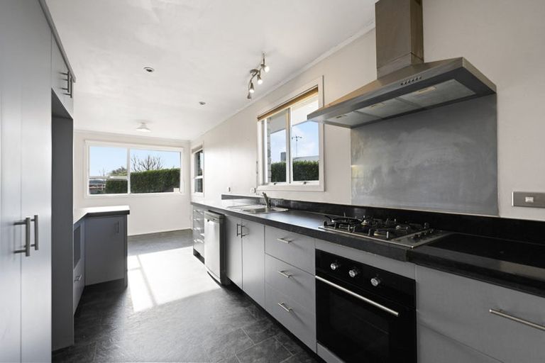 Photo of property in 18 Oakfield Crescent, Pukete, Hamilton, 3200