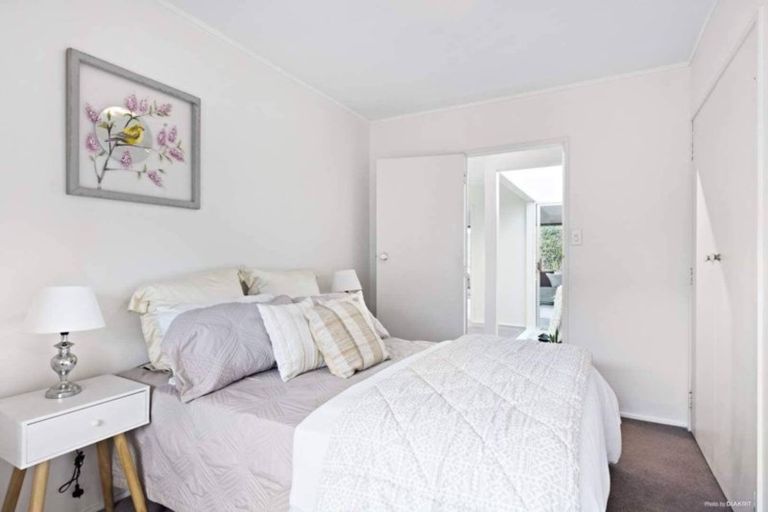 Photo of property in 2/12 Imogene Way, Half Moon Bay, Auckland, 2012