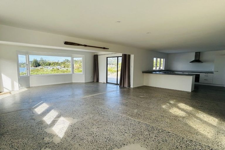 Photo of property in 12 Moana Road, Tinopai, Matakohe, 0593