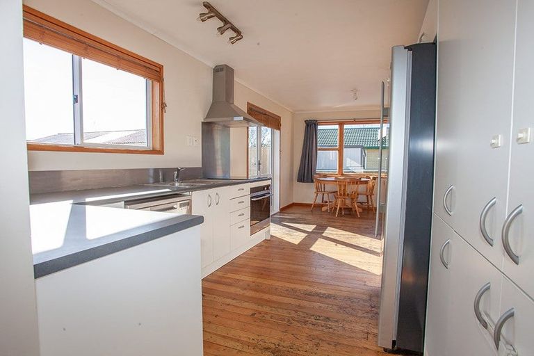 Photo of property in 15 Bayly Street, Waitara, 4320