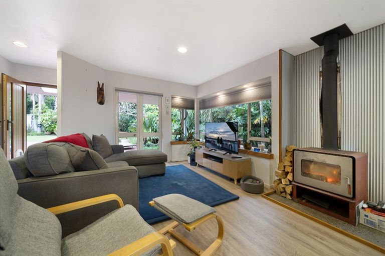 Photo of property in 2/18a Clayburn Road, Glen Eden, Auckland, 0602