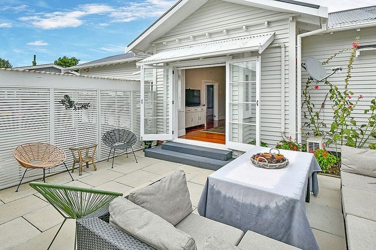 Photo of property in 2/39 Halsey Road, Manurewa, Auckland, 2102