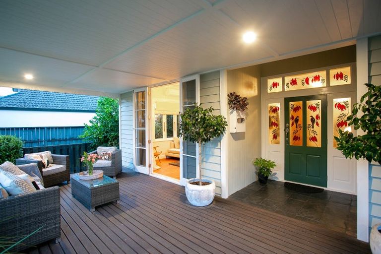 Photo of property in 122 Victoria Street, Cambridge, 3434