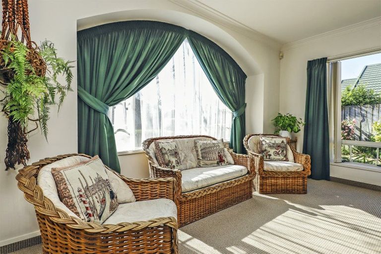 Photo of property in 1b Knightsbridge Place, Taradale, Napier, 4112