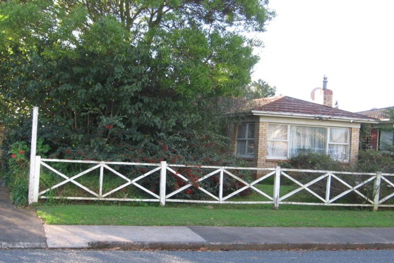 Photo of property in 20 Angelo Avenue, Howick, Auckland, 2014