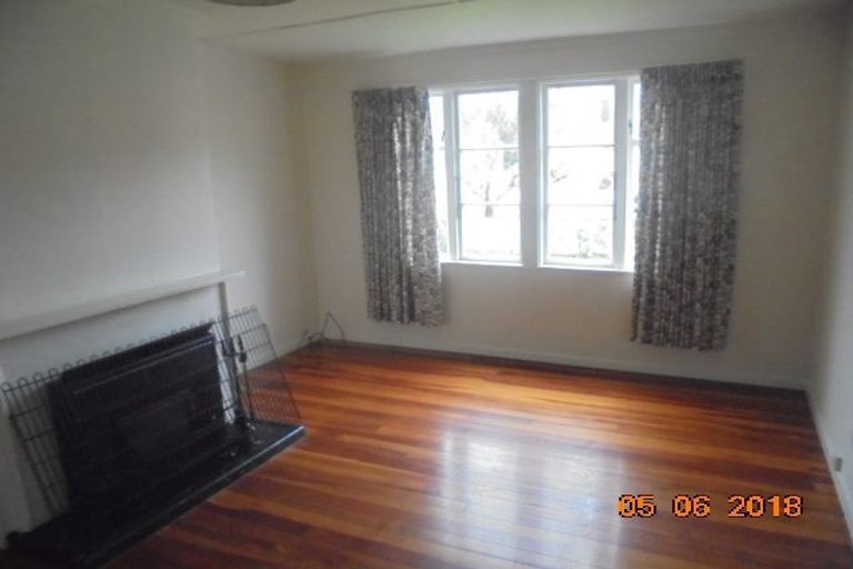 Photo of property in 6 Gibson Crescent, Naenae, Lower Hutt, 5011