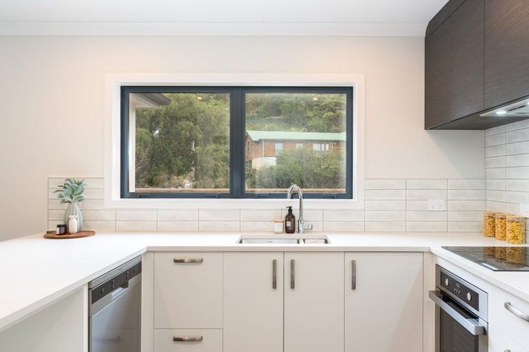 Photo of property in 20a Korau Grove, Stokes Valley, Lower Hutt, 5019