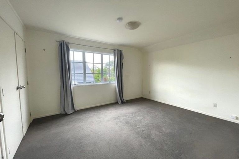 Photo of property in 1/51 Jillteresa Crescent, Half Moon Bay, Auckland, 2012