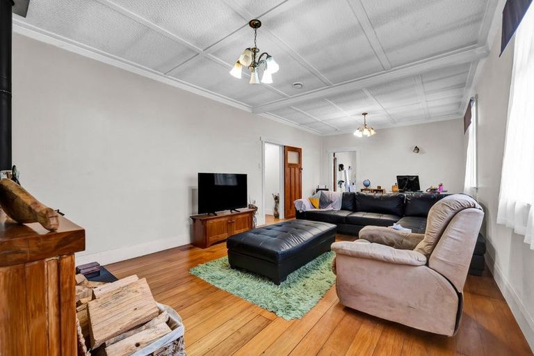 Photo of property in 27 Lyn Street, Lynmouth, New Plymouth, 4310