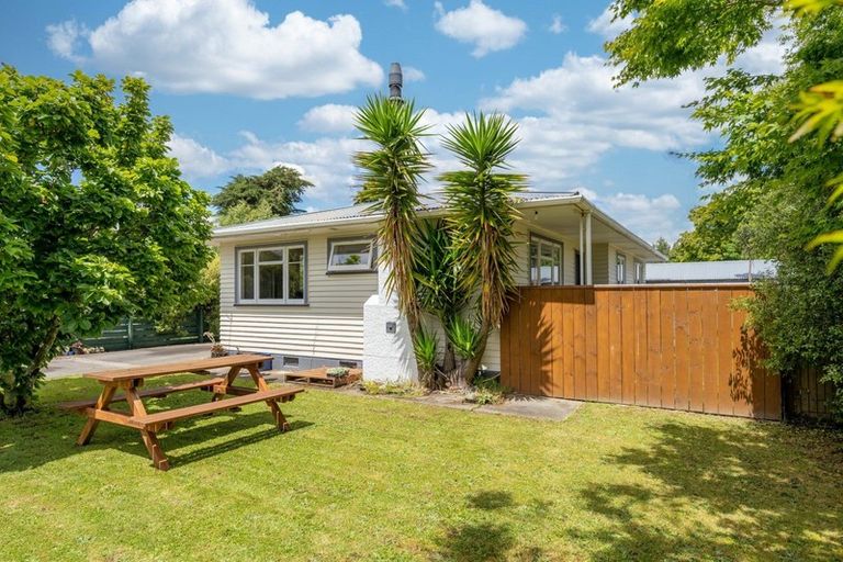 Photo of property in 77 Kent Street, Carterton, 5713