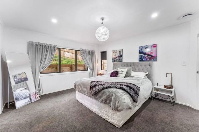 Photo of property in 13 Frankie Stevens Place, Riverstone Terraces, Upper Hutt, 5018