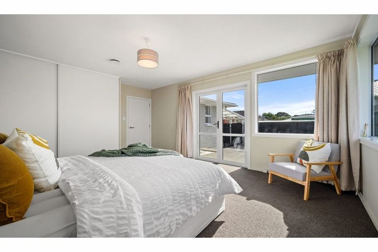 Photo of property in 90 Hargood Street, Woolston, Christchurch, 8062
