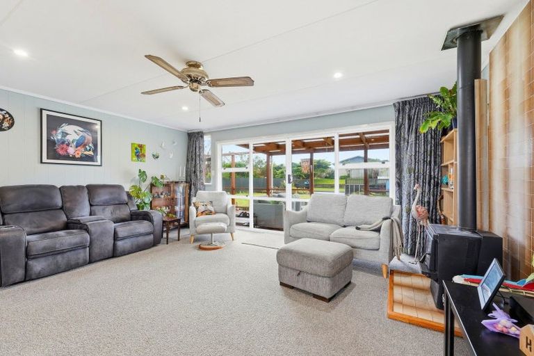Photo of property in 9 Ramona Avenue, Waitarere Beach, Levin, 5510