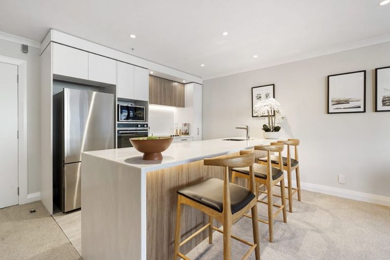 Photo of property in 14/30 Ambassador Glade, Orewa, 0931