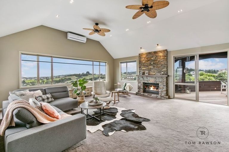 Photo of property in 3 Coronet Lane, Flat Bush, Auckland, 2019