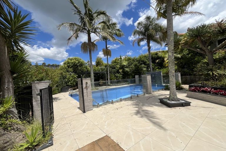 Photo of property in 27 Palmer Crescent, Mission Bay, Auckland, 1071