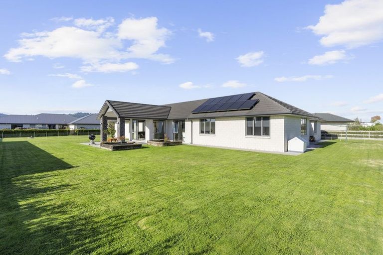 Photo of property in 51 Baxter Michael Crescent, Cambridge, 3434