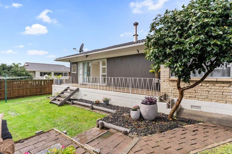 Photo of property in 54 Meadway, Sunnyhills, Auckland, 2010