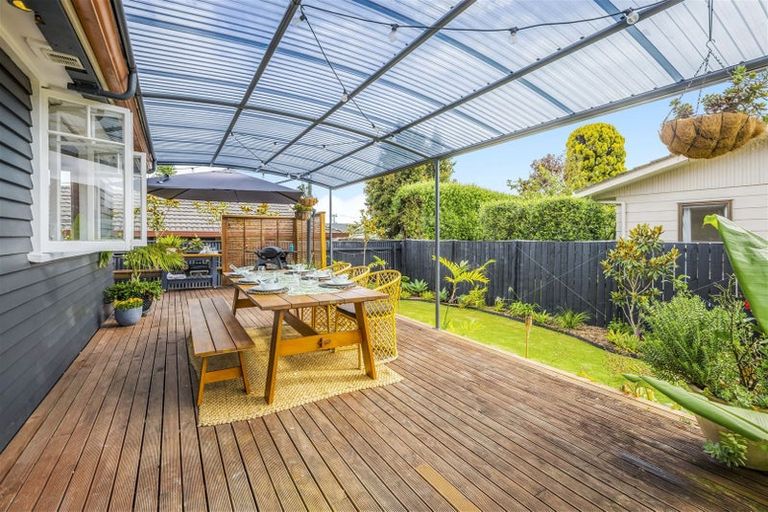 Photo of property in 16 Onslow Road, Papakura, 2110