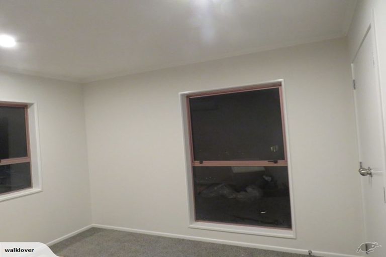 Photo of property in 93 Chelsea View Drive, Chatswood, Auckland, 0626