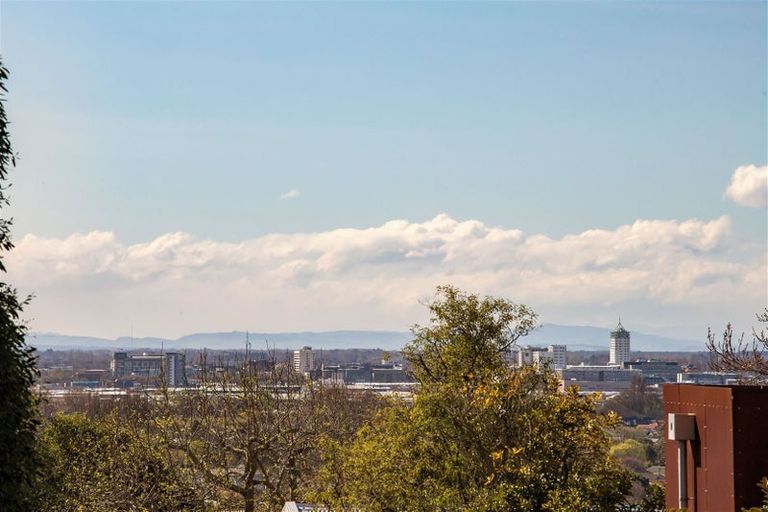 Photo of property in 2 Gwynfa Avenue, Cashmere, Christchurch, 8022