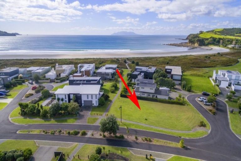 Photo of property in 1 Paua Lane, Omaha, 0986