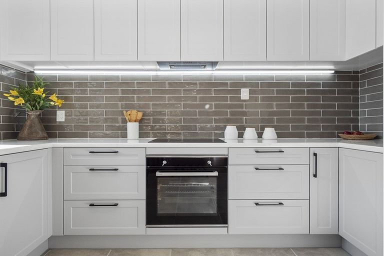 Photo of property in 5b James Cook Drive, Welcome Bay, Tauranga, 3112