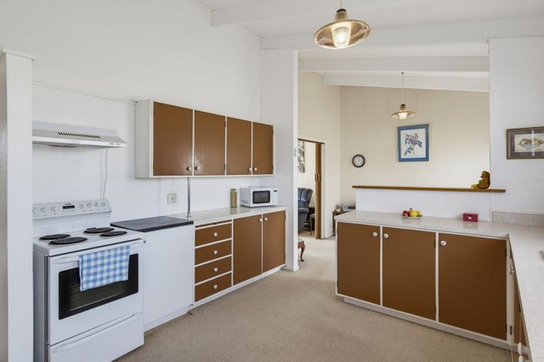Photo of property in 556 Queen Street East, Levin, 5510