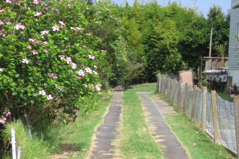 Photo of property in 12 Melba Street, Beach Haven, Auckland, 0626