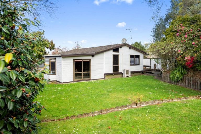 Photo of property in 16 Icarus Place, Sunnybrook, Rotorua, 3015