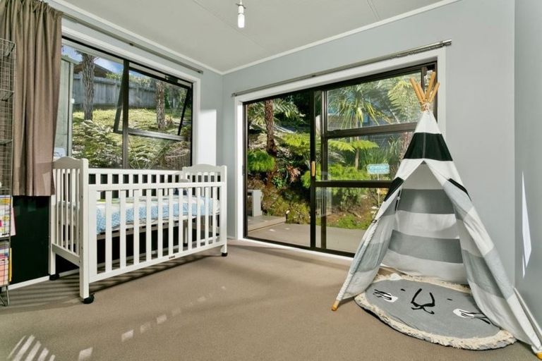 Photo of property in 1/86 Braemar Road, Castor Bay, Auckland, 0620