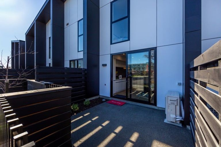 Photo of property in 24/6 Waverley Street, Sydenham, Christchurch, 8023