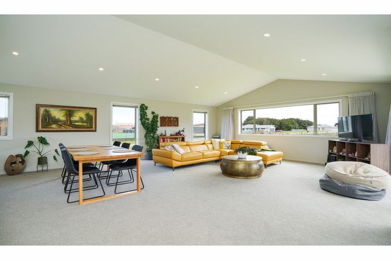 Photo of property in 115 Blairlogie Close, Otatara, Invercargill, 9879