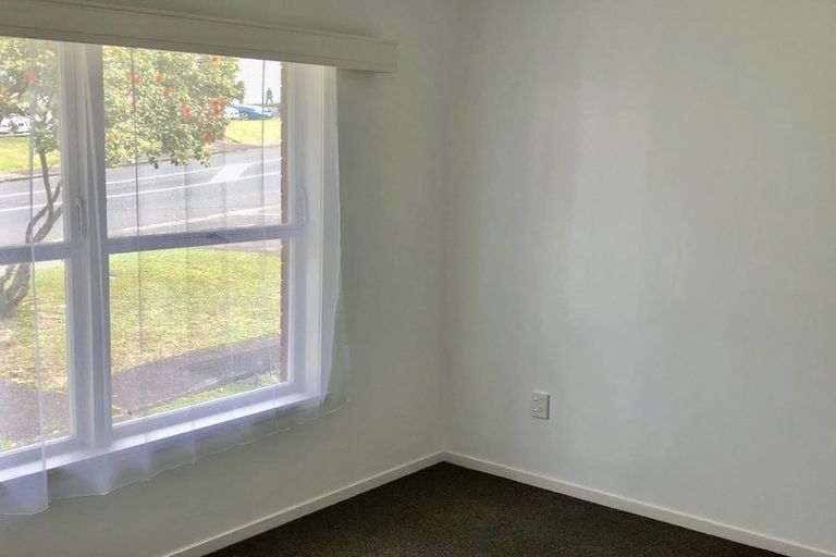 Photo of property in 1/70 Bentley Avenue, Glenfield, Auckland, 0629