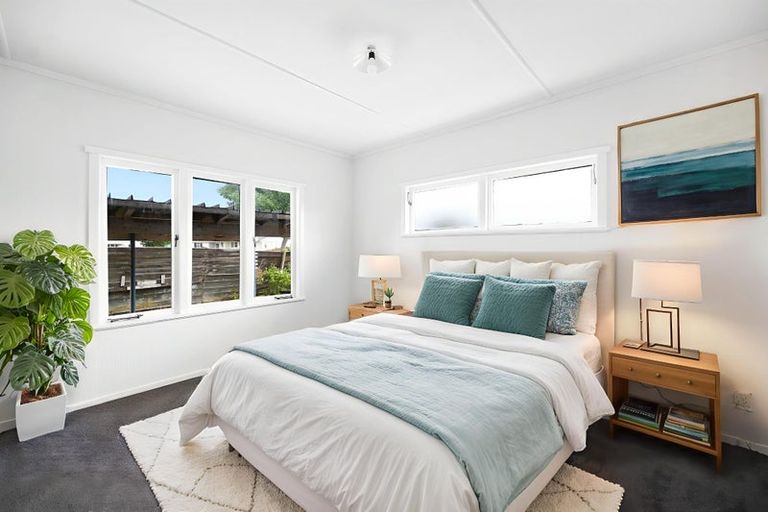 Photo of property in 16 Keats Crescent, Enderley, Hamilton, 3214